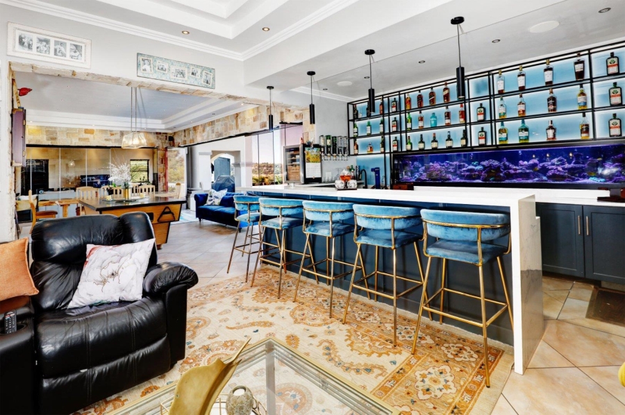 5 Bedroom Property for Sale in Welgemoed Western Cape